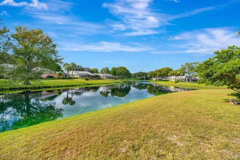 4904 Lake Catherine Drive Palm Beach Gardens FL 33403