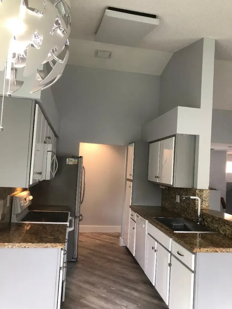 9322 NW 9th Place Plantation FL 33324
