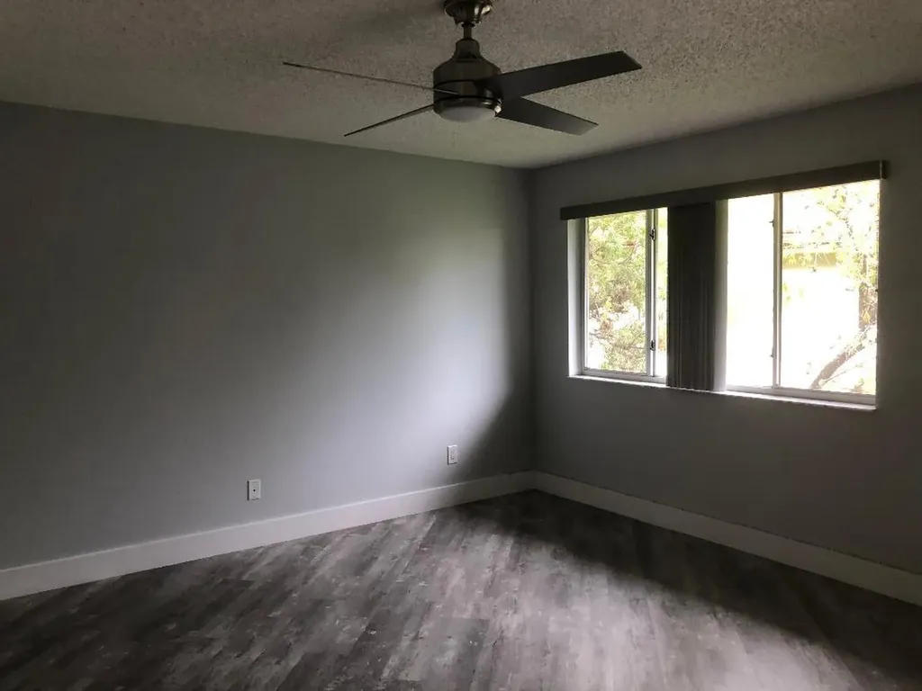 9322 NW 9th Place Plantation FL 33324