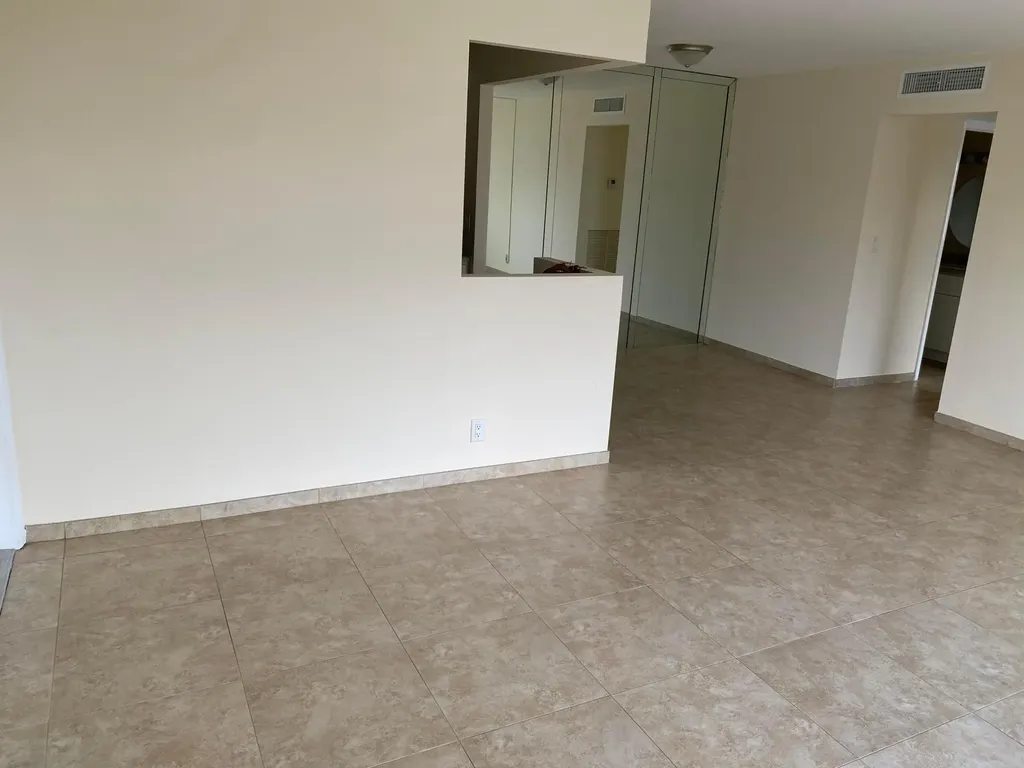 200 Main Boulevard Boynton Beach FL 33435