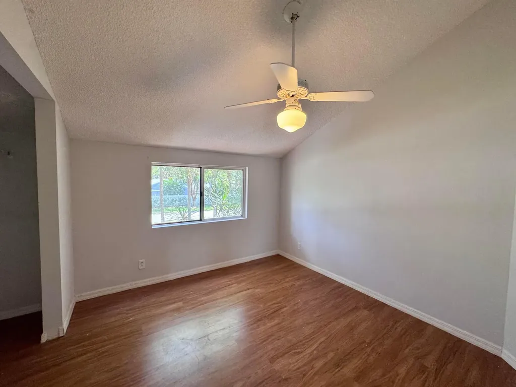 5889 Snowdrop Way West Palm Beach FL 33415