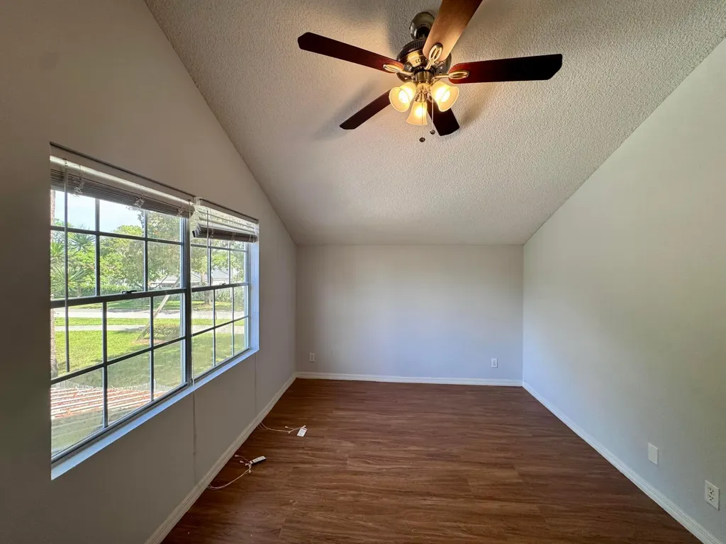 5889 Snowdrop Way West Palm Beach FL 33415