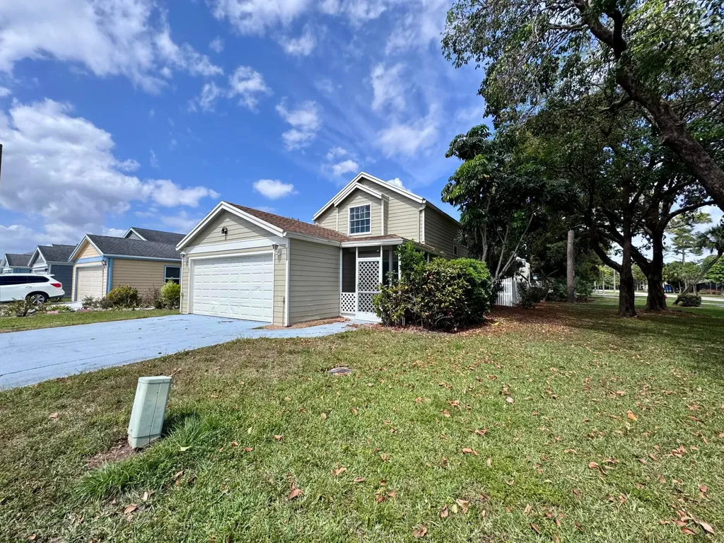 5889 Snowdrop Way West Palm Beach FL 33415