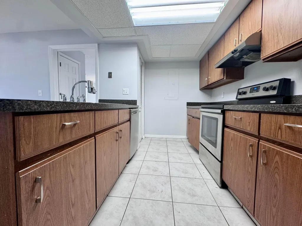 5889 Snowdrop Way West Palm Beach FL 33415