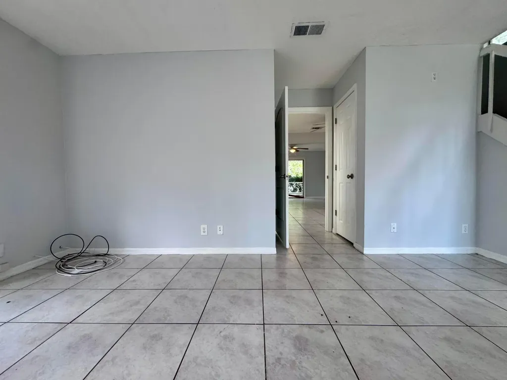 5889 Snowdrop Way West Palm Beach FL 33415