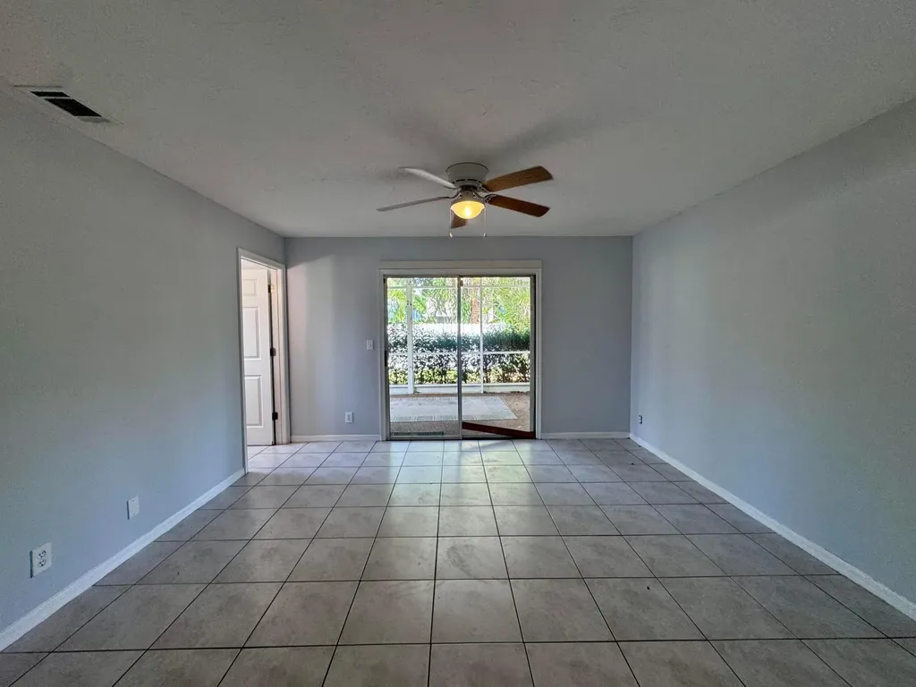 5889 Snowdrop Way West Palm Beach FL 33415
