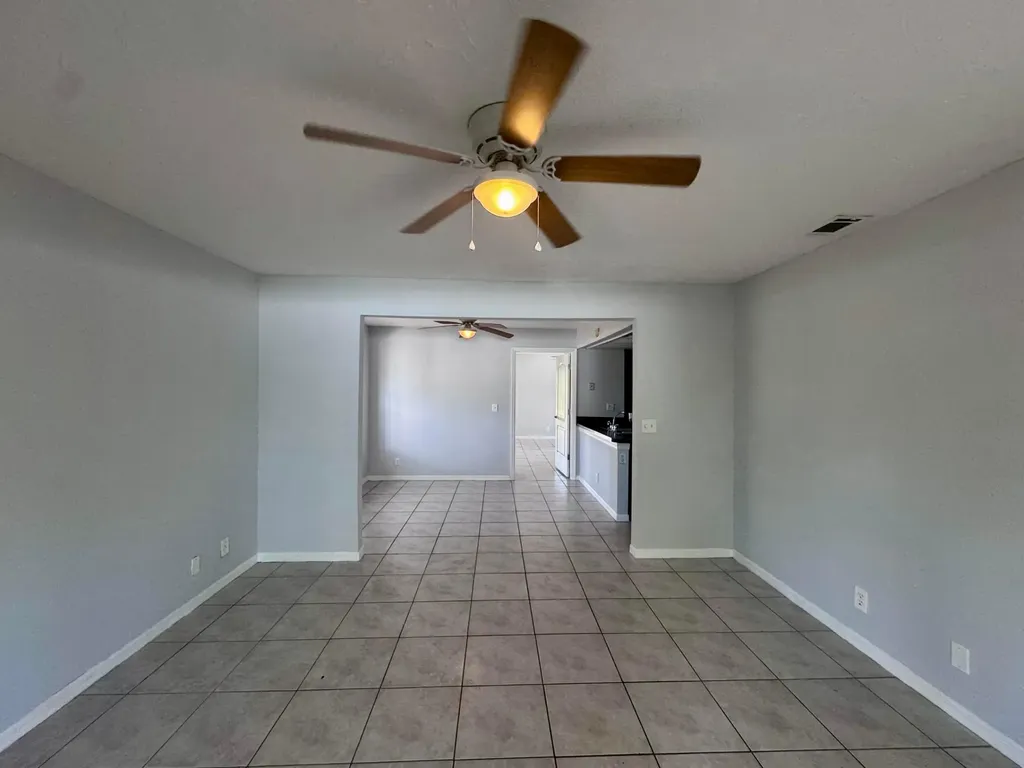 5889 Snowdrop Way West Palm Beach FL 33415