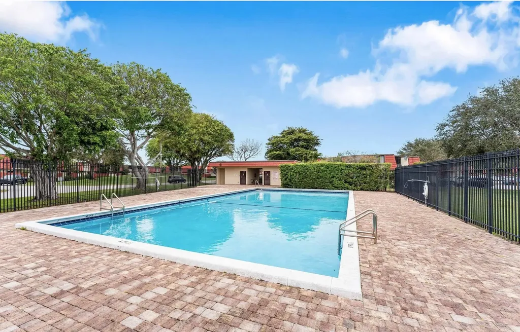 3915 Victoria Drive West Palm Beach FL 33406