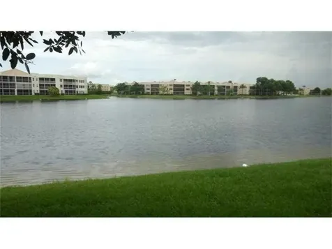 7486 N Devon Drive Tamarac FL 33321