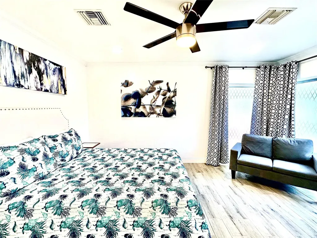 1742 NE 7th Street Fort Lauderdale FL 33304
