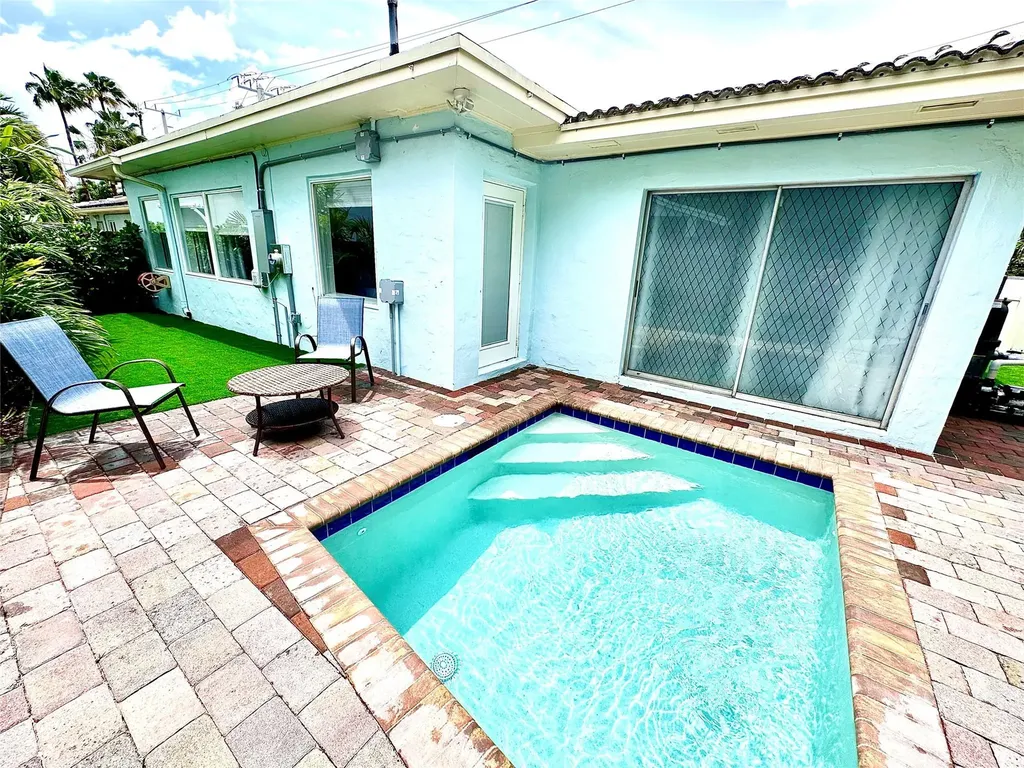 1742 NE 7th Street Fort Lauderdale FL 33304