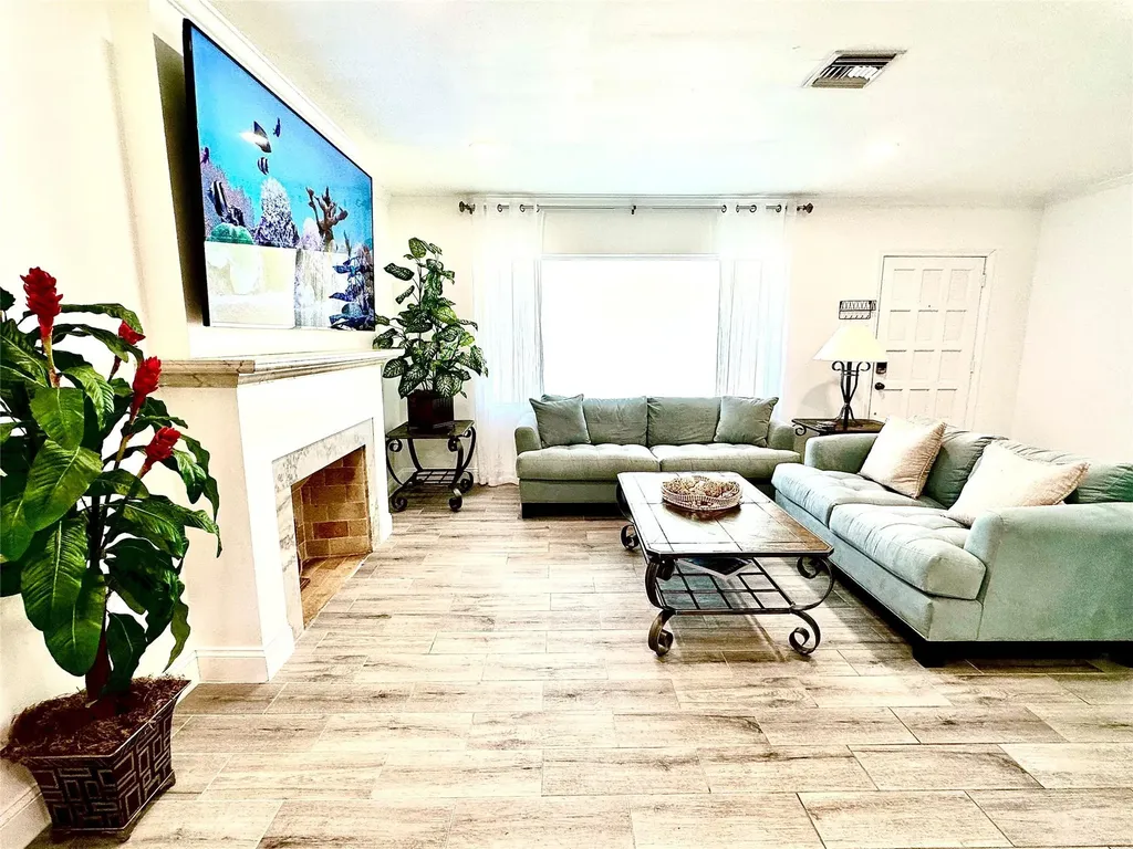 1742 NE 7th Street Fort Lauderdale FL 33304