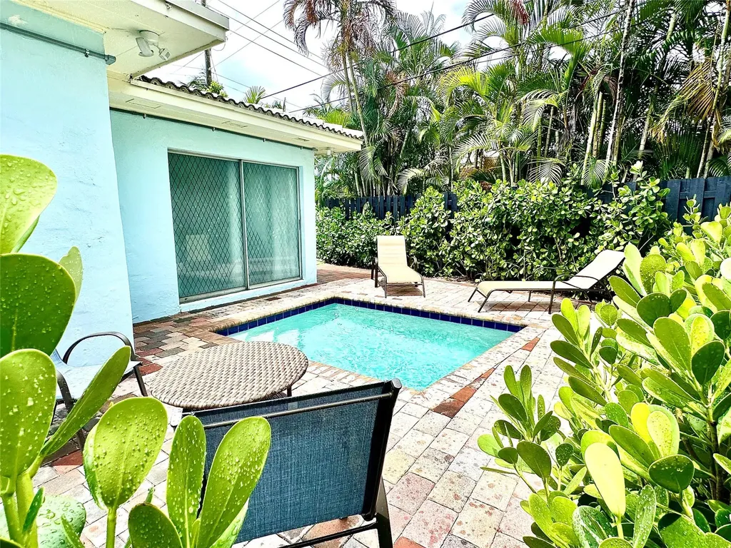 1742 NE 7th Street Fort Lauderdale FL 33304