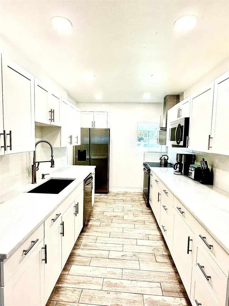1742 NE 7th Street Fort Lauderdale FL 33304