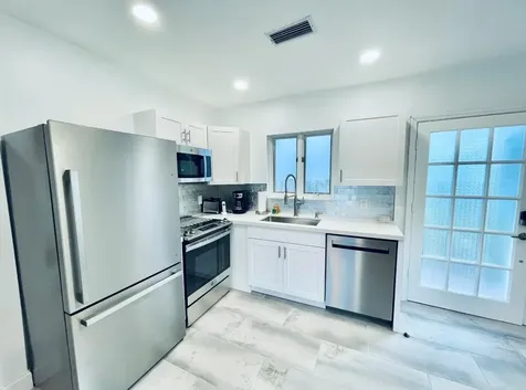 1742 NE 7th Street Fort Lauderdale FL 33304