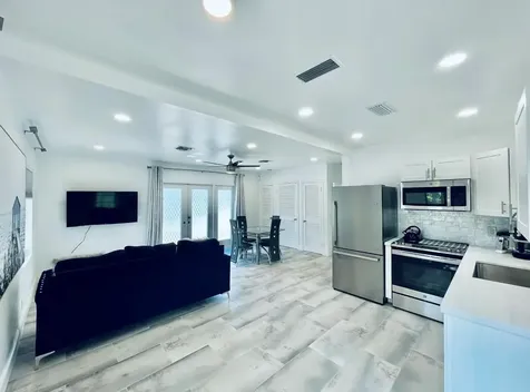 1742 NE 7th Street Fort Lauderdale FL 33304
