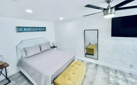 1742 NE 7th Street Fort Lauderdale FL 33304