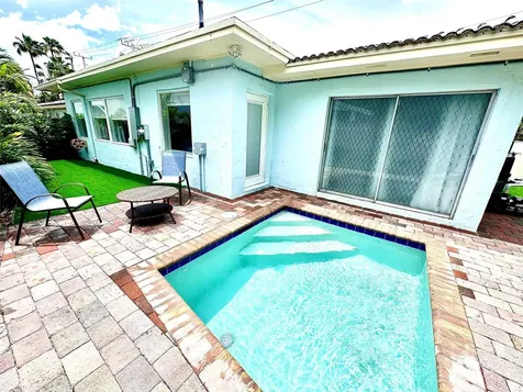 1742 NE 7th Street Fort Lauderdale FL 33304