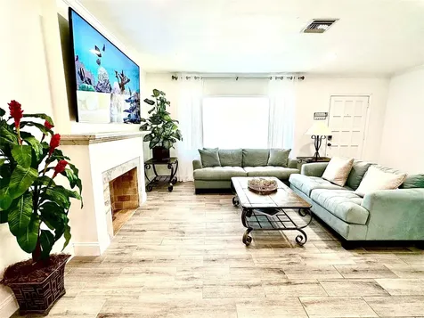 1742 NE 7th Street Fort Lauderdale FL 33304
