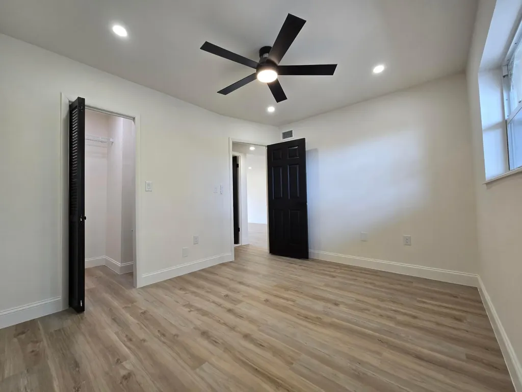 3001 Sunrise Lakes Drive E Sunrise FL 33322