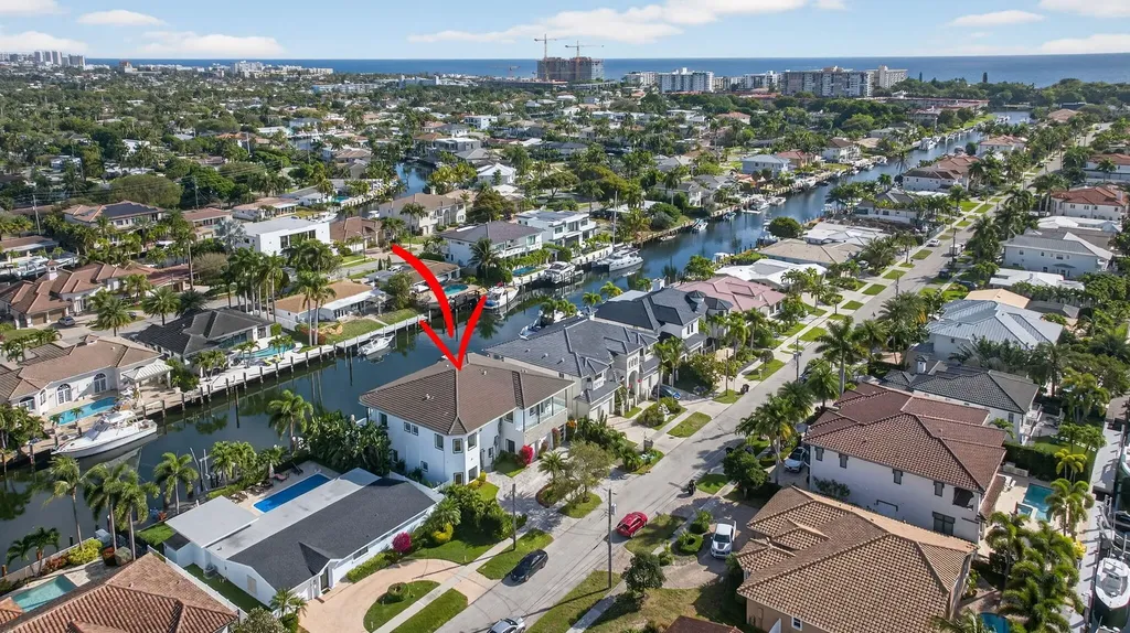 2641 NE 48th Street Lighthouse Point FL 33064