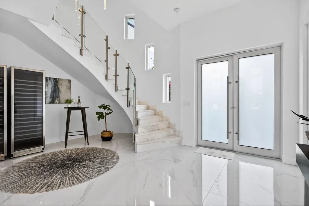 2641 NE 48th Street Lighthouse Point FL 33064