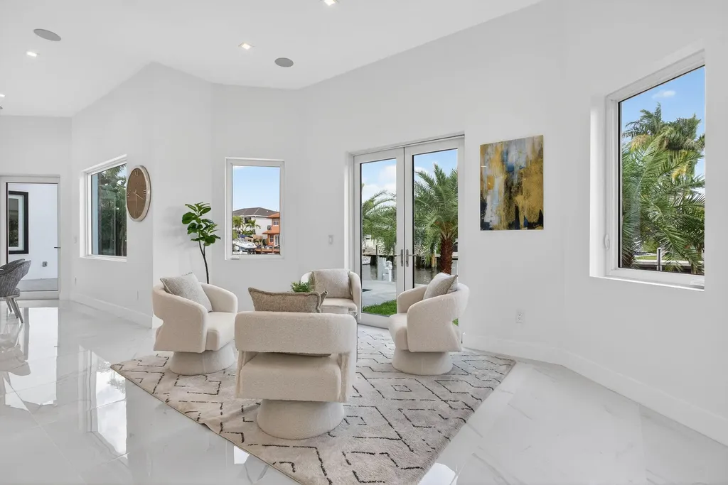 2641 NE 48th Street Lighthouse Point FL 33064