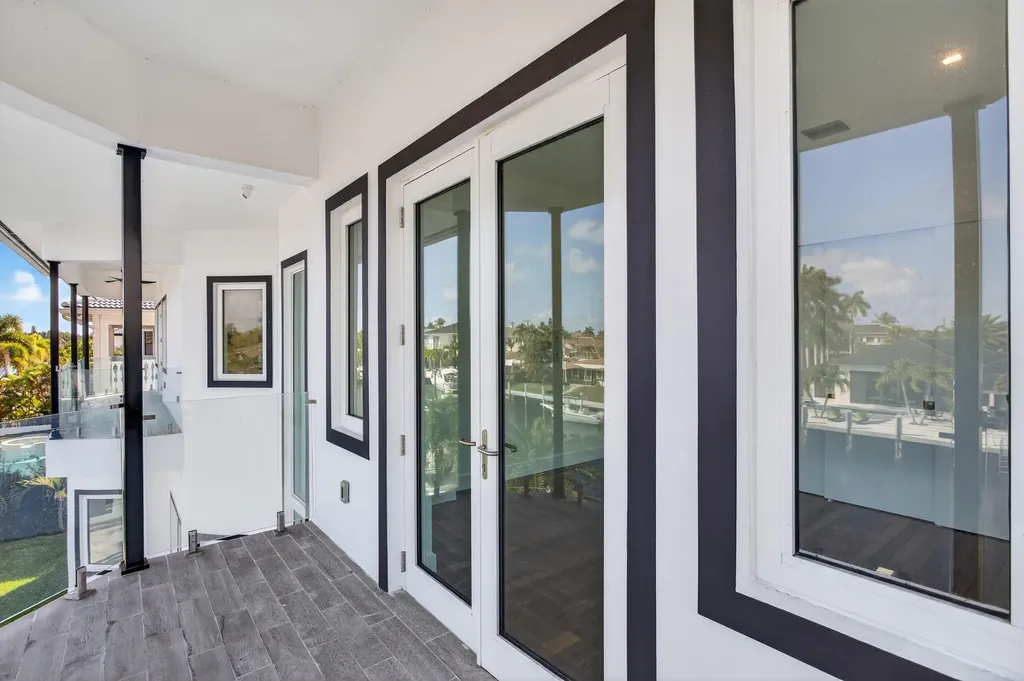 2641 NE 48th Street Lighthouse Point FL 33064