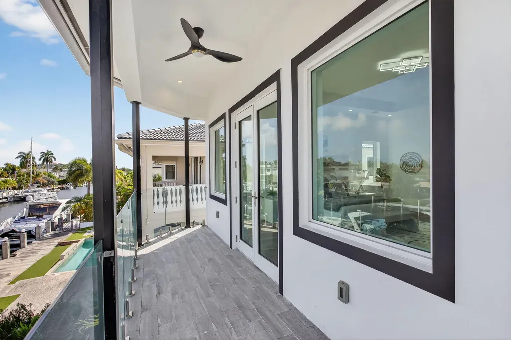 2641 NE 48th Street Lighthouse Point FL 33064
