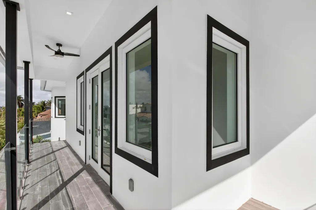 2641 NE 48th Street Lighthouse Point FL 33064