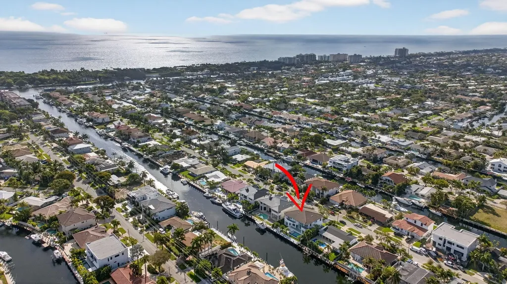 2641 NE 48th Street Lighthouse Point FL 33064