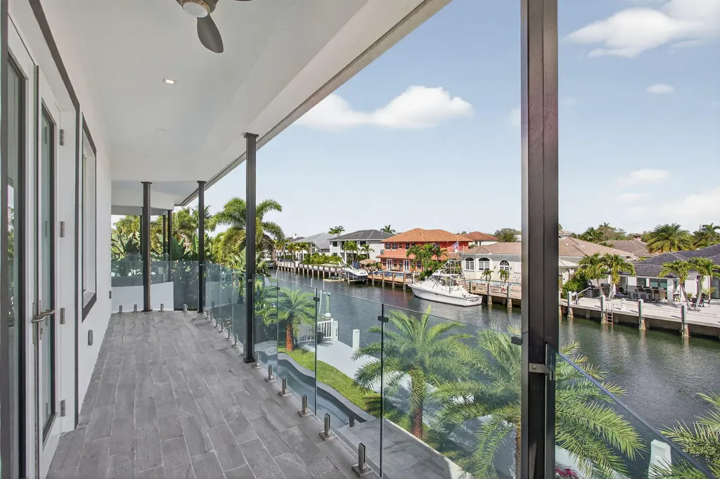 2641 NE 48th Street Lighthouse Point FL 33064