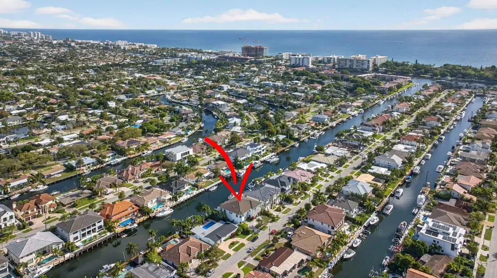 2641 NE 48th Street Lighthouse Point FL 33064