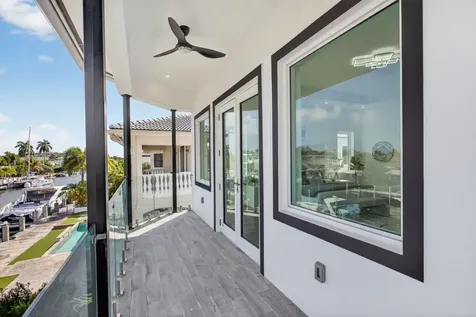 2641 NE 48th Street Lighthouse Point FL 33064