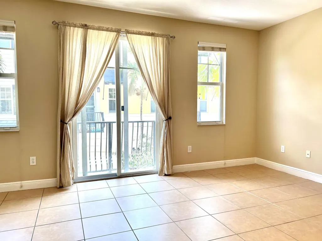 3803 NW 5th Terrace Boca Raton FL 33431