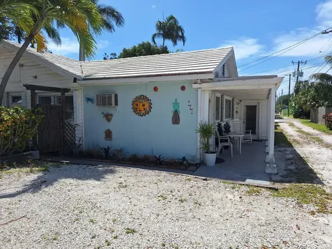 721 N M Street Lake Worth Beach FL 33460