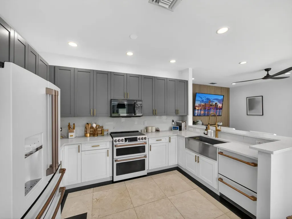 6017 Newport Village Way Lake Worth FL 33463