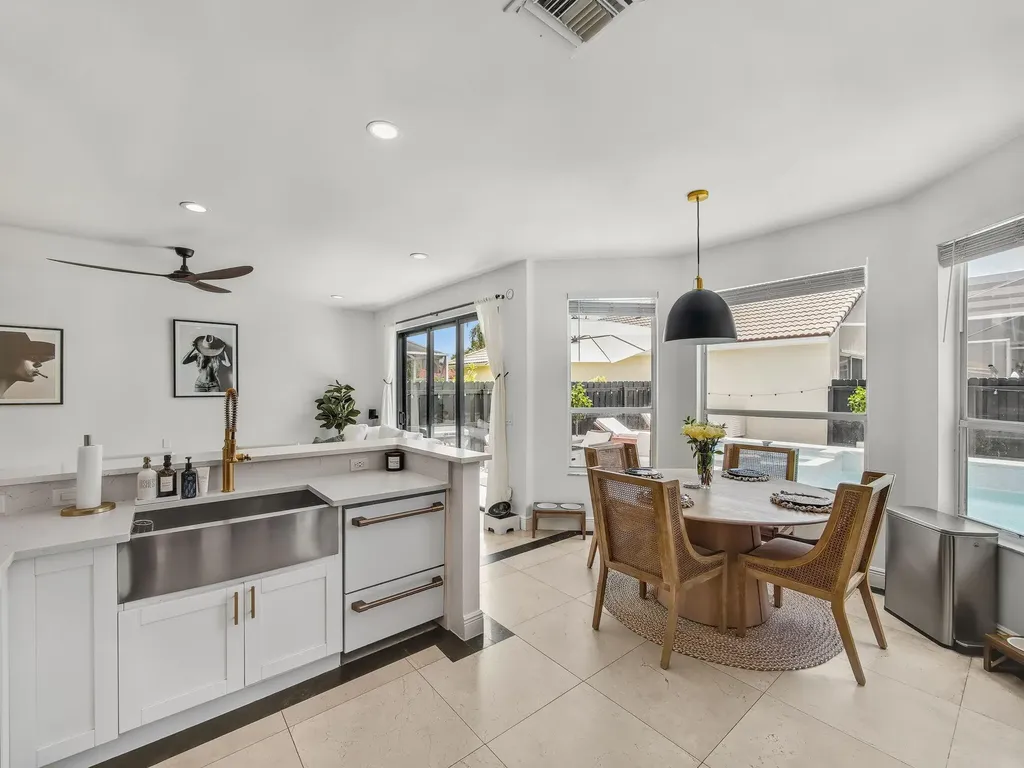6017 Newport Village Way Lake Worth FL 33463