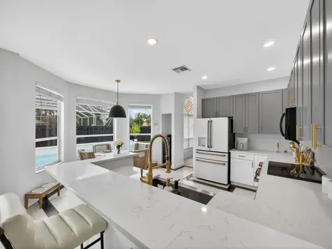 6017 Newport Village Way Lake Worth FL 33463