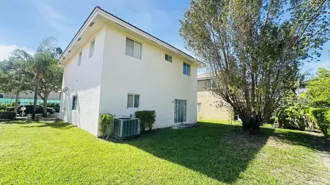 7634 NW 99th Way NW Tamarac FL 33321