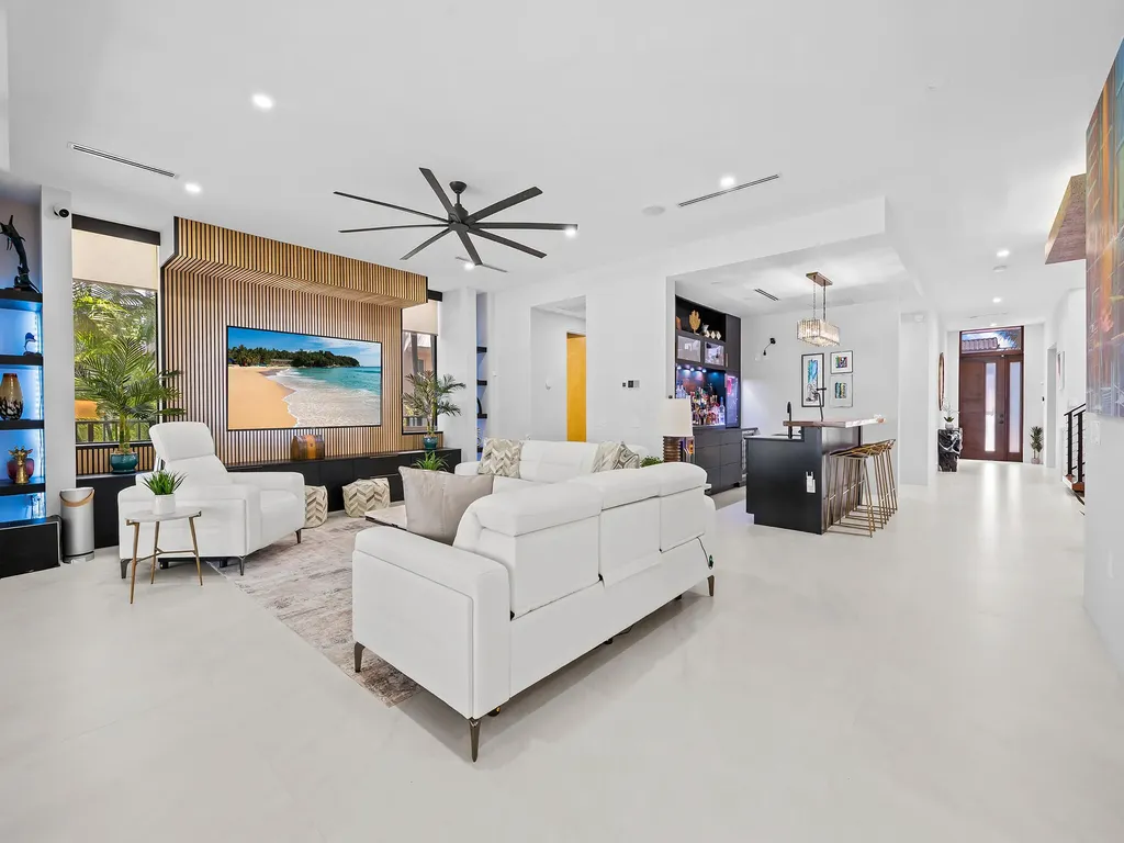 609 Poinciana Drive Fort Lauderdale FL 33301