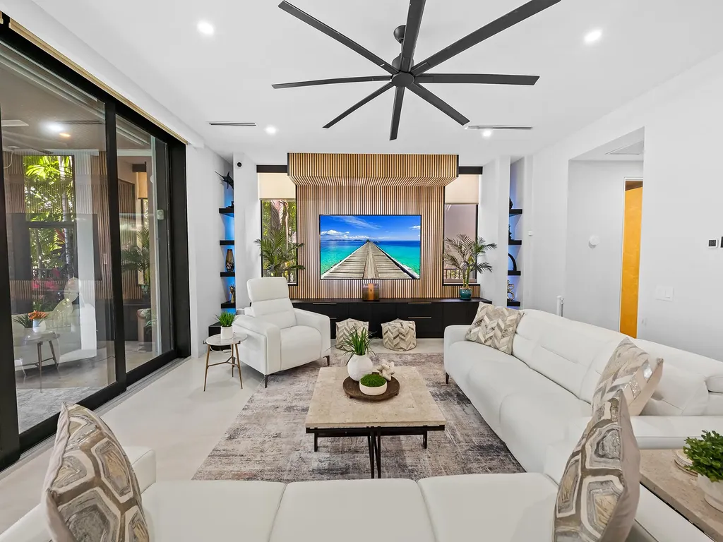 609 Poinciana Drive Fort Lauderdale FL 33301