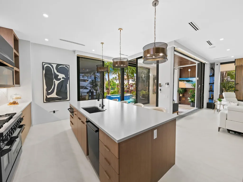 609 Poinciana Drive Fort Lauderdale FL 33301