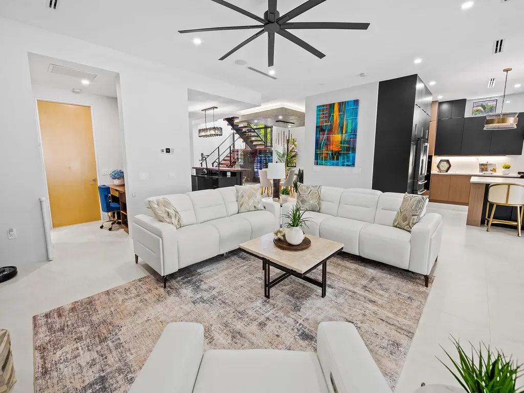 609 Poinciana Drive Fort Lauderdale FL 33301