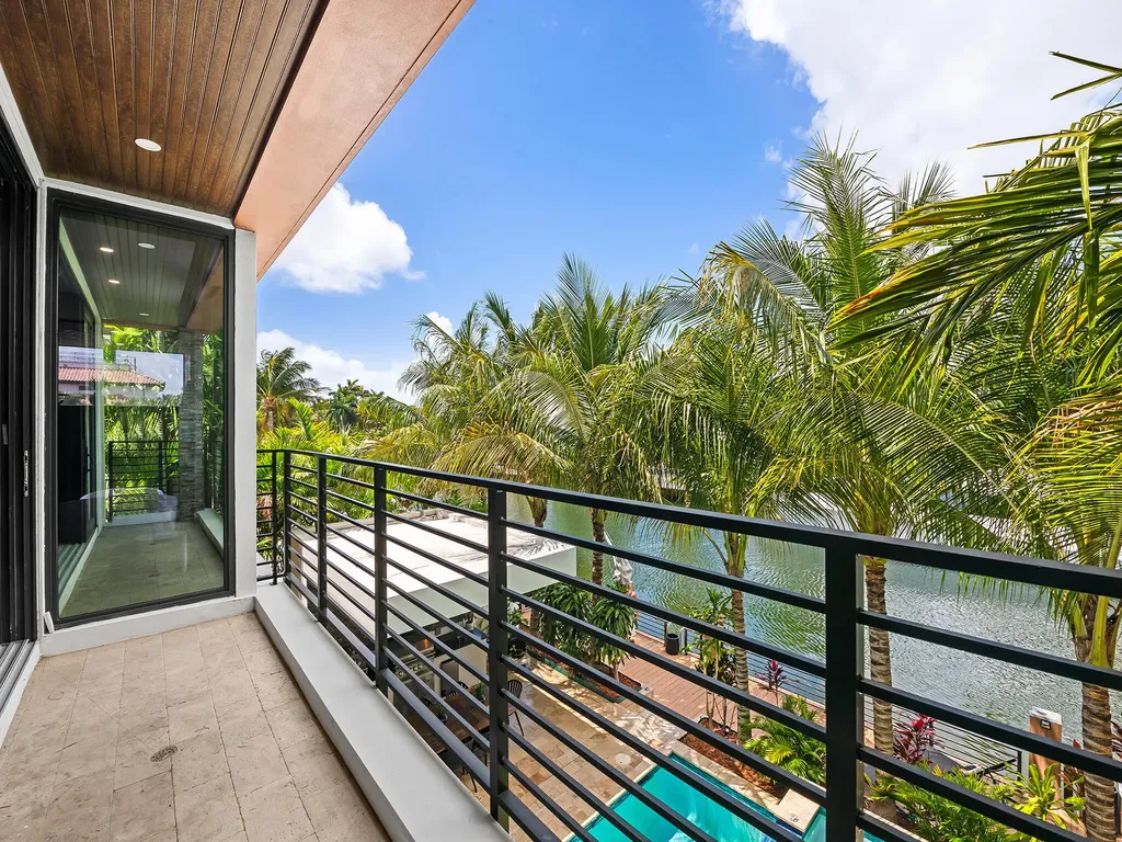 609 Poinciana Drive Fort Lauderdale FL 33301