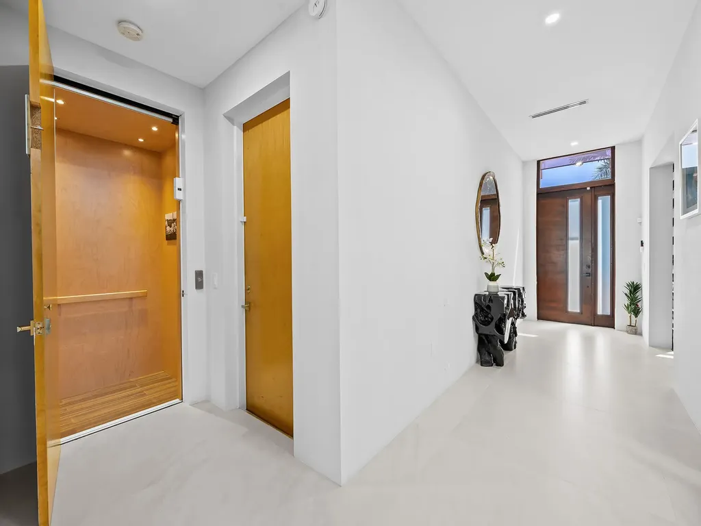 609 Poinciana Drive Fort Lauderdale FL 33301