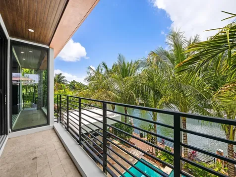 609 Poinciana Drive Fort Lauderdale FL 33301