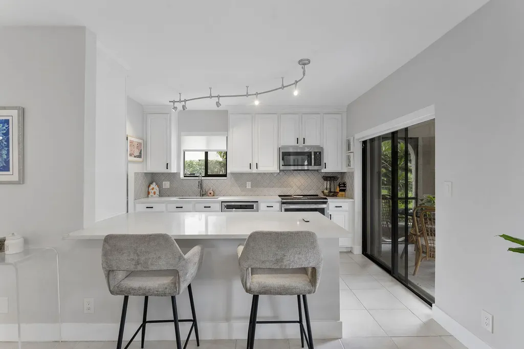 6314 Longboat Lane W Boca Raton FL 33433