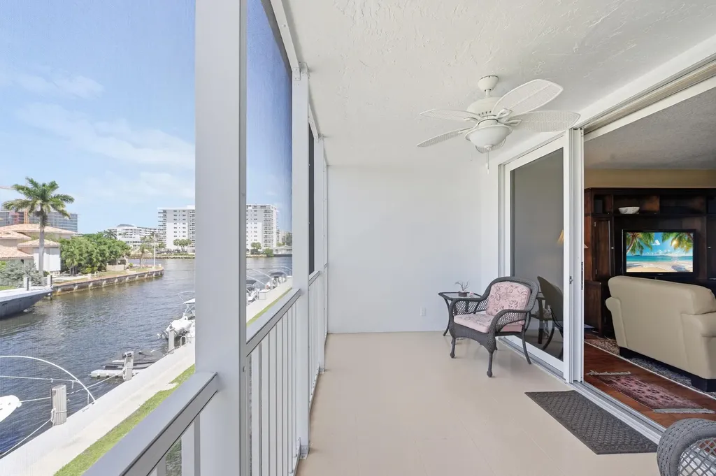 3180 NE 48th Court Lighthouse Point FL 33064