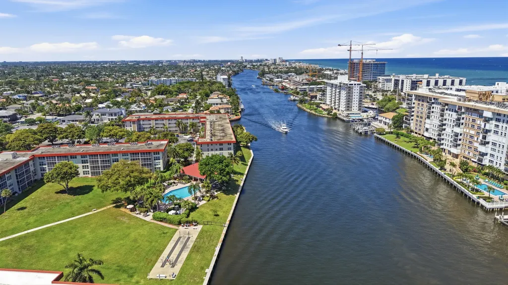 3180 NE 48th Court Lighthouse Point FL 33064